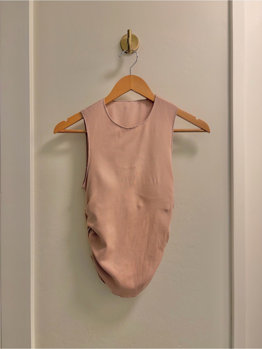Alo Ribbed En Pointe Tank – Pink Quartz - Picture 2 of 3